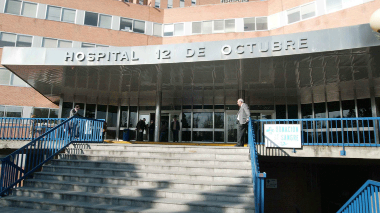 Trabajadores del 12 de Octubre denuncian el 'colapso' en las Urgencias y el centro insiste en la mejora de los tiempos