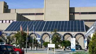 El Ayuntamiento reclama por carta a la consejería más personal en el Hospital por la gripe