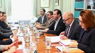 El Ministerio de Transportes y los sindicatos ferroviarios llegan a un acuerdo para desconvocar la huelga