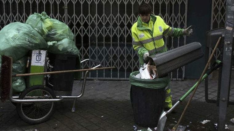 Arranca la huelga de las basuras: La recogida será cada dos días