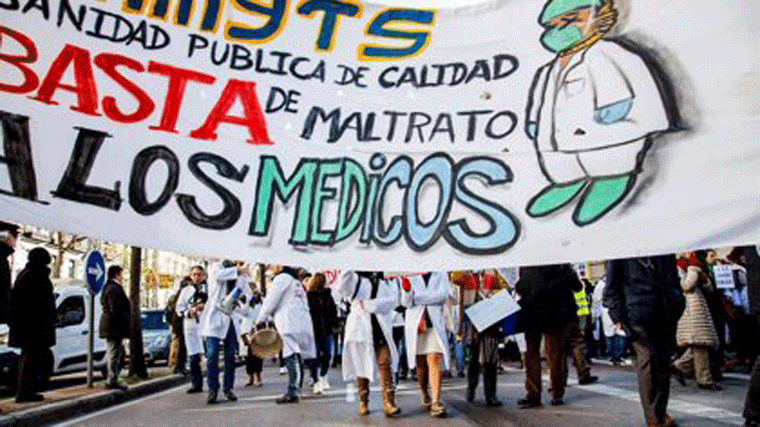 La huelga de facultativos de hospitales arranca este miércoles con una marcha con médicos de AP