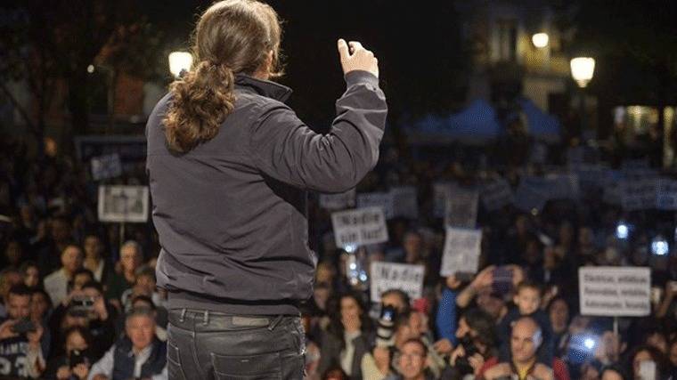 Iglesias da su apoyo a la Coordinadora 25S, que se manifestará contra la investidura de Rajoy