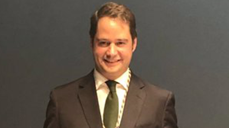 Vázquez cesa como alcalde de Torrejón para ser consejero delegado de Metro