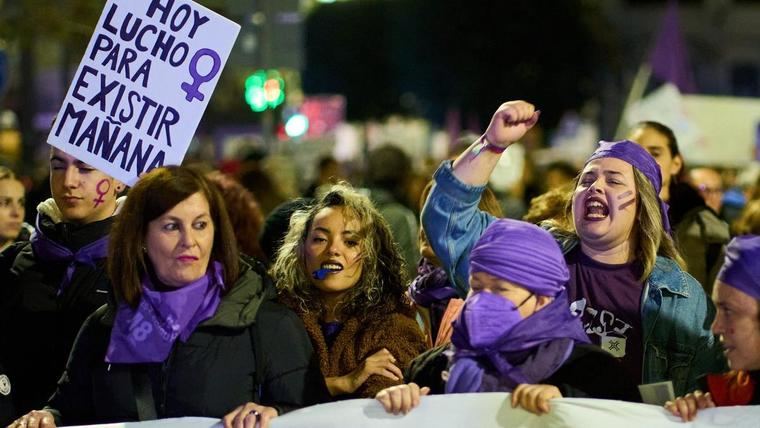 Las asesinadas por violencia machista ascienden a 49, igual que en todo 2022, al confirmarse la de Madrid