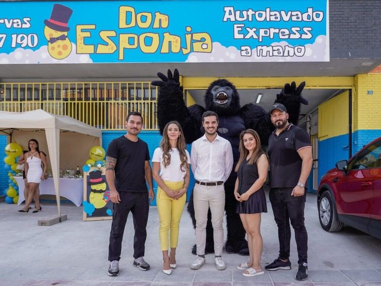 Nuevo lavado de vehículos a mano abre en Torrejón con atención personalizada y expertos en el sector