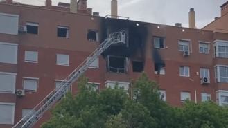 Un matrimonio de 64 años muere calcinado en el incendio de su casa en Villaverde