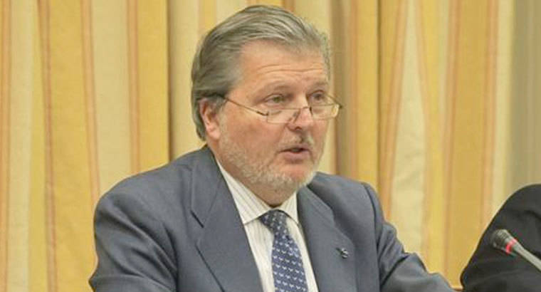 Rajoy sustitutye a Wert en Educación por Iñigo Méndez de Vigo 