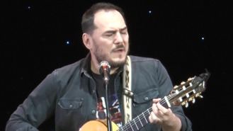 Ismael Serrano compone la canción `Un nuevo futuro´ para apoyar a UP