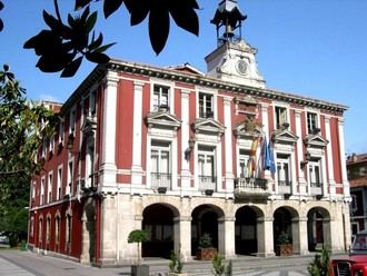 IU considera positivo el decreto que actualiza la financiación local, pero lo ve insuficiente