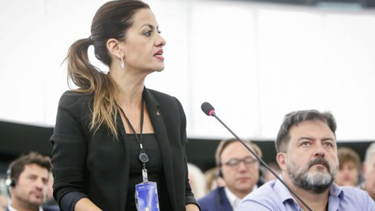 IU reclama al Gobierno la intervención pública del precio de la luz: 'El gran timo del libre mercado'