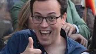 Dimite el jefe de redes de Vox tras una denuncia de agresión sexual a un menor de Revuelta