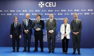 Milei da inicio a los Cursos de Verano en la CEU-María Cristina