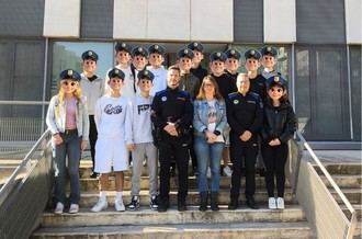 Estudiantes de Coslada exploran el trabajo policial en el programa ‘4º ESO + empresa’