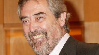 Juan Alberto Belloch será homenajeado con la Encomienda de la Hermandad por su contribución a la justicia gratuita en España