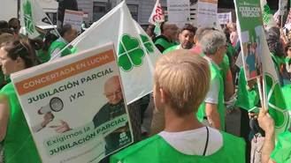 Protesta para pedir financiación para la jubilación parcial en la concertada