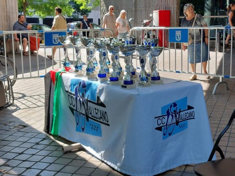 La Carrera Ciclista Trofeo del Carmen alcanza su vigésima edición en Puente de Vallecas