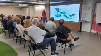 Canal de Isabel II mejora sus servicios para cerrar la brecha digital entre mayores de 65 años en Madrid