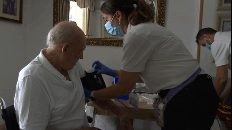 Pacientes del Hospital del Henares recibirán tratamientos oncológicos en casa gracias a la nueva iniciativa del Gobierno autonómico