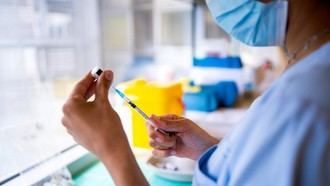 Madrid adquiere 320.000 dosis de la vacuna contra el virus del papiloma humano por 14,9 millones de euros