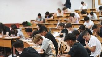 Premios Extraordinarios de Bachillerato en Madrid: Reconocimiento a los mejores estudiantes con 2.000 euros en premios