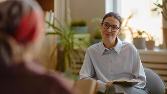 Aumenta la inversión en apoyo psicológico para jóvenes en la Comunidad de Madrid