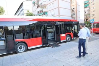 Formación especializada para mejorar la atención a personas mayores y con discapacidad en el transporte público
