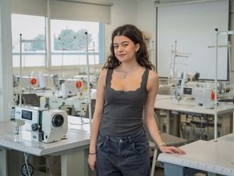 María Dóniga Martínez deslumbra en la pasarela Mercedes-Benz Fashion Week Madrid con su colección 'El Renacer'