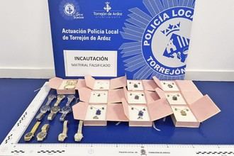 Intervención policial contra la venta de productos falsificados en mercadillos y centros comerciales