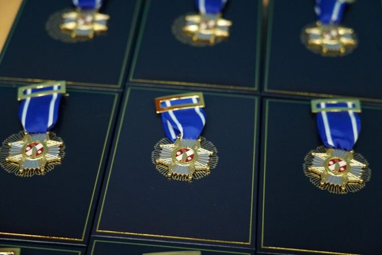 Policía Municipal de Madrid recibe la Cruz de San Juan por 25 años de servicio