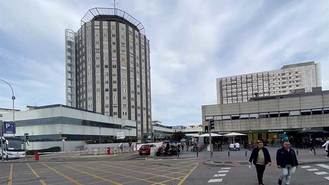 La Paz realiza por primera vez en España una inserción de implante coclear asistido por brazo robótico