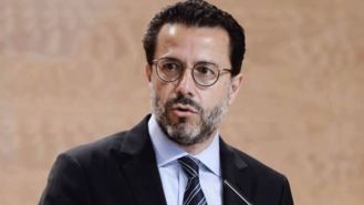Lasquetty quiere que los altos cargos compartan coche oficial, Aguado no
