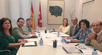 Llorente reclama al consejero nuevas infraestructuras educativas