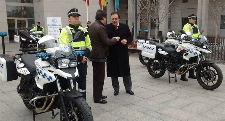 La Comunidad dota con ocho nuevas motos a la policía local