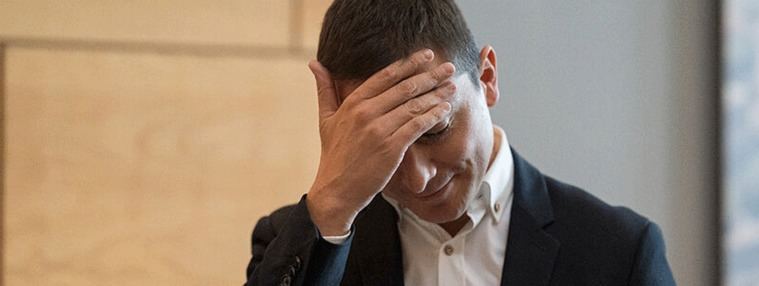 Lobato aplica el Manual de resistencia a Sánchez y Cerdán