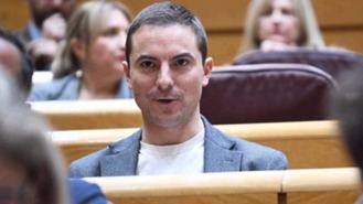 Lobato renunciará a su sueldo como senador, seguirá en la Cámara Alta y se reincorporará a Hacienda