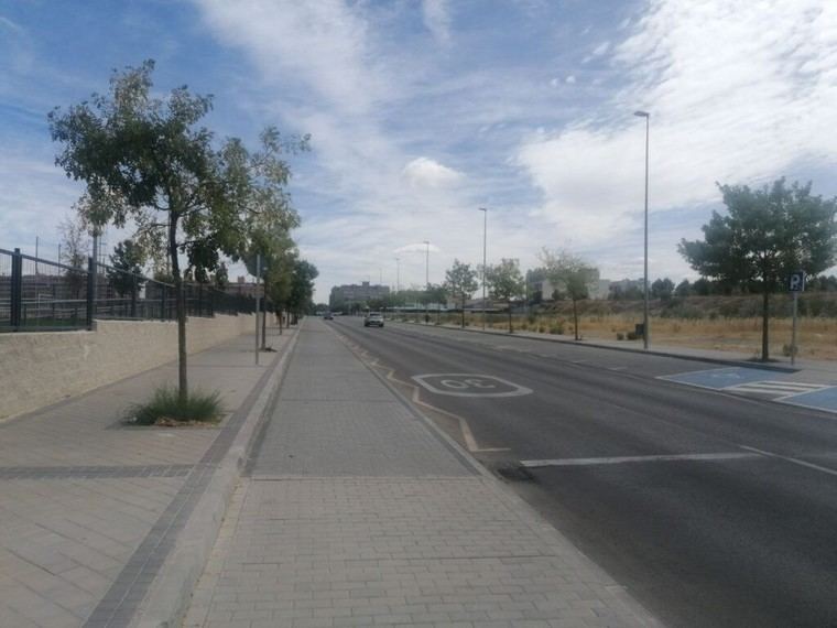 Aparcamiento habilitado en la calle de Lolo Rico desde el lunes