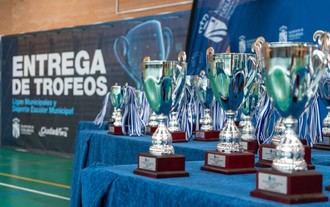 Fiesta de entrega de trofeos para ligas municipales y deporte escolar