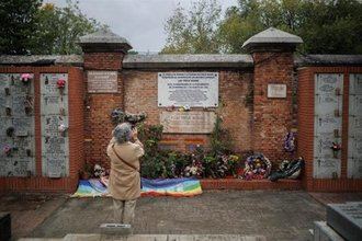 El Gobierno declara Lugar de Memoria la tapia de fusilamiento del cementerio de La Almudena