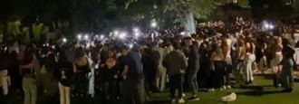 La policía tramita 22 denuncias tras disolver un macrobotellón junto a la estación de Cercanías