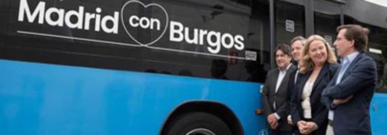 Un convoy de 40 autobuses de la EMT parte a Burgos tras el incendio de la mitad de su flota