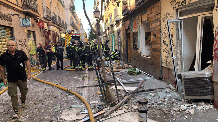 Grave una mujer tras la explosión en un local de Malasaña, los residentes no pueden volver