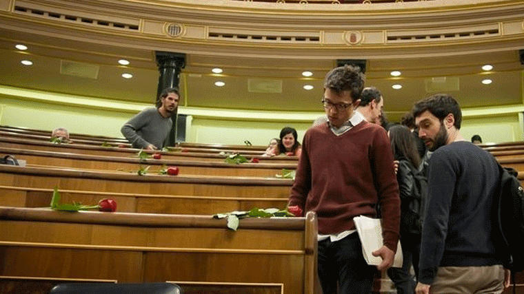 Rosas a Unidos Podemos por su defensa a despenalizar el `top manta´