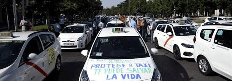 Una ´marea´de taxitas piden a Almeida una 'desescalada' propia