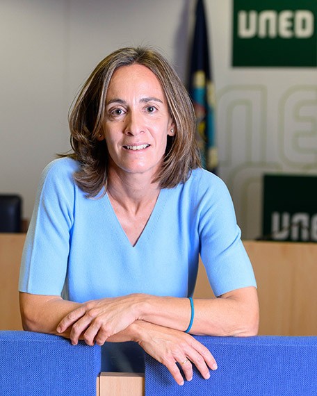 María José Montes de la UNED recibe Beca Leonardo por su innovador proyecto en energía solar