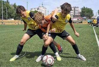 Más de 300 jóvenes futbolistas locales destacan en la MADCUP 2026