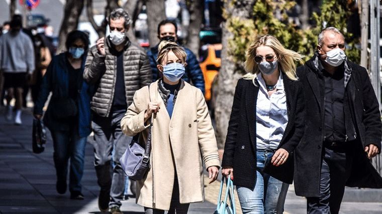 Dos mascarillas FFP2 gratuitas en las farmacias para mayores de 65 años