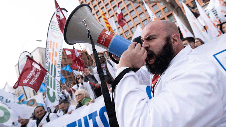Los médicos vuelven a la huelga contra el Estatuto Marco propuesto por Sanidad