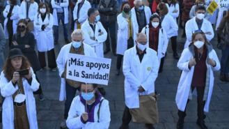 Los médicos se manifiestan de Cibeles a Sol contra la temporalidad