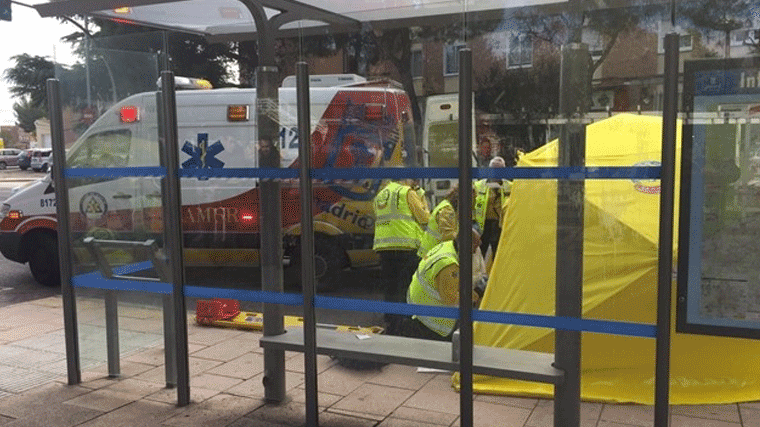 Fallece el menor de 14 años atropellado cerca de un paso de peatones en Puente de Vallecas