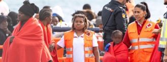 Madrid llevará a los tribunales y la UE el reparto de menores migrantes que fija 30 para Cataluña y 700 para la Comunidad